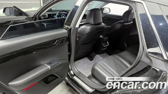 Hyundai Grandeur Hybrid 2023 — ფოტო 17/20