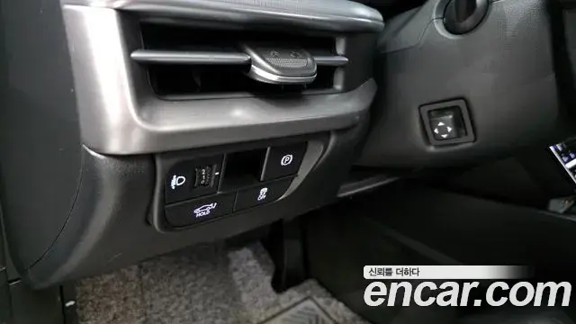 Hyundai Grandeur Hybrid 2023 — ფოტო 12/20
