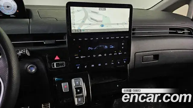 Hyundai Staria 2024 — Фото 14/20