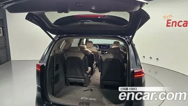 Kia Carnival 2022 — Фото 20/20