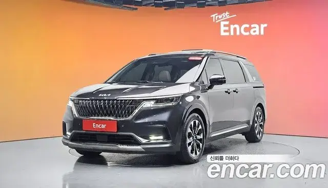 Kia Carnival 2022 — Фото 1/20