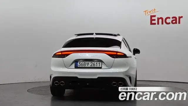 Kia Stinger 2022 — Фото 4/20