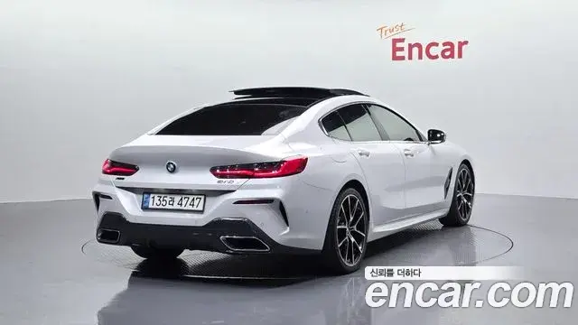 BMW 8 Series 2020 — ფოტო 7/20