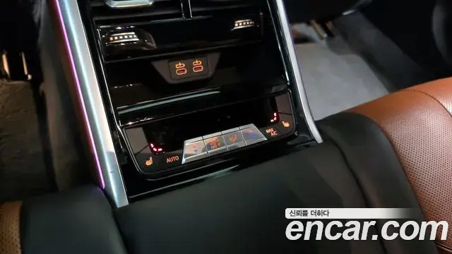 BMW 8 Series 2020 — ფოტო 6/20