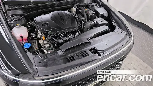 Hyundai Grandeur Hybrid 2023 — Photo 10/20