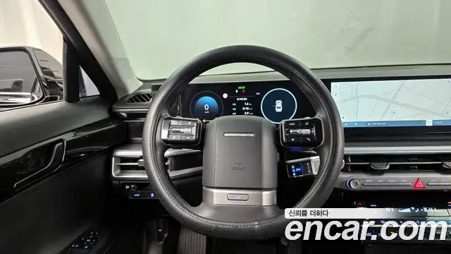 Hyundai Grandeur Hybrid 2023 — Photo 18/20