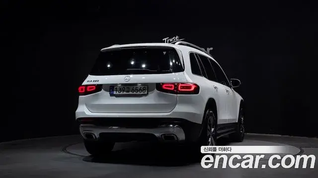 Mercedes-Benz GLB-Class 2021 — Şəkil 8/20