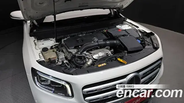 Mercedes-Benz GLB-Class 2021 — Şəkil 11/20