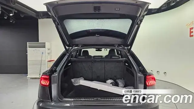 Audi Q8 2021 — Photo 19/20