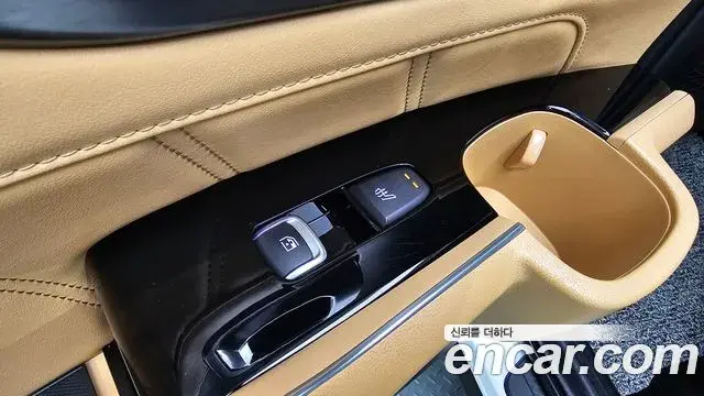Kia Sorento 2022 — Фото 19/20