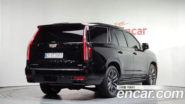 Cadillac Escalade 2022 — ფოტო 1/20