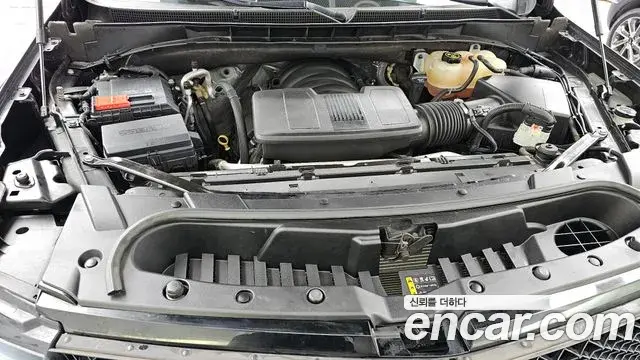 Cadillac Escalade 2022 — ფოტო 4/20