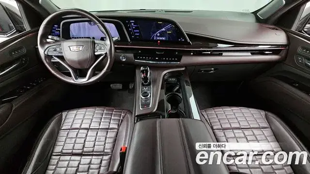 Cadillac Escalade 2022 — ფოტო 19/20