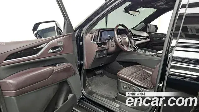 Cadillac Escalade 2022 — ფოტო 11/20