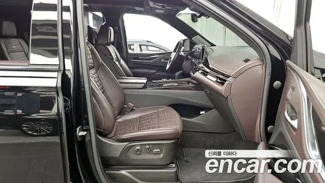 Cadillac Escalade 2022 — ფოტო 2/20