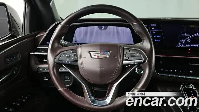 Cadillac Escalade 2022 — ფოტო 17/20