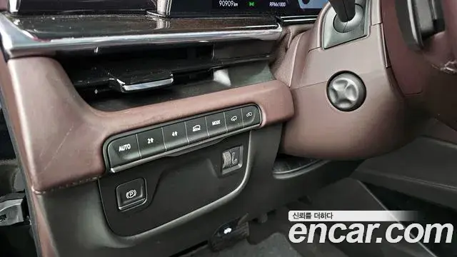 Cadillac Escalade 2022 — ფოტო 16/20