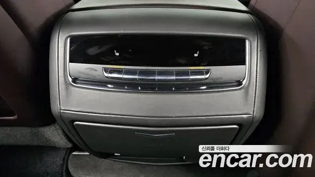 Cadillac Escalade 2022 — ფოტო 14/20