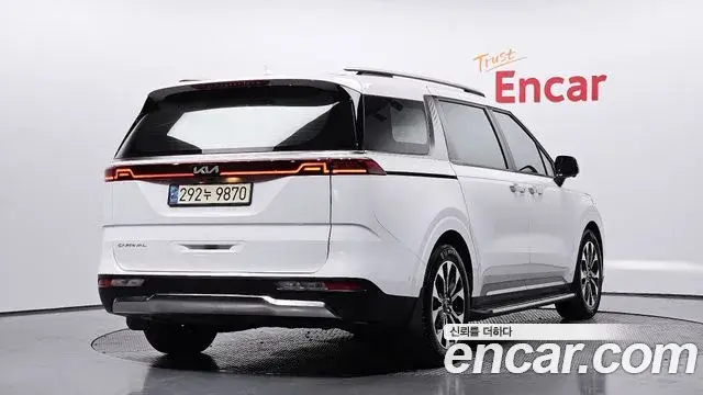 Kia Carnival 2021 — Фото 2/20