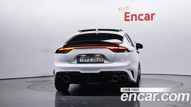 Kia Stinger 2023 — Фото 4/20