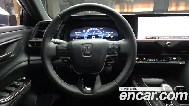 Toyota Crown Crossover 2024 — Фото 13/20