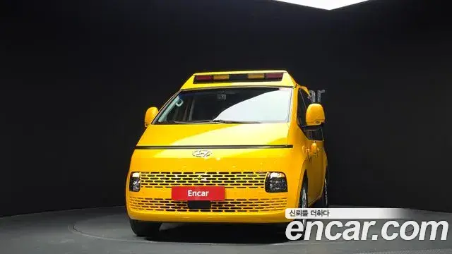 Hyundai Staria 2024 — Photo 3/20