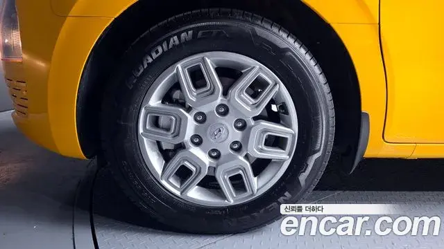 Hyundai Staria 2024 — Photo 5/20