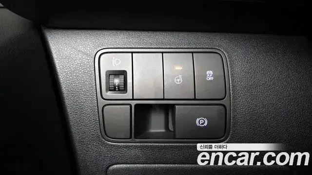 Hyundai Staria 2024 — Photo 13/20