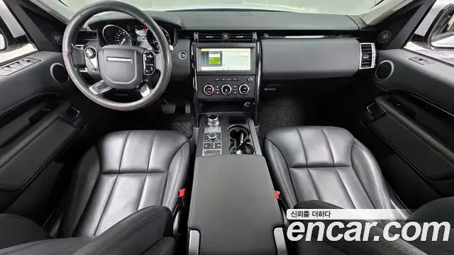 Land Rover Discovery 5 2019 — ფოტო 16/20