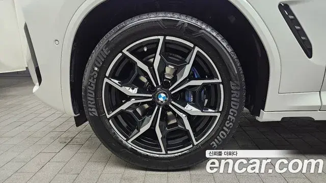 BMW X4 2024 — ფოტო 17/20