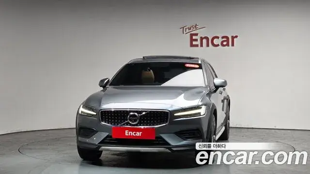 Volvo V60 Cross Country 2020 — Şəkil 6/20