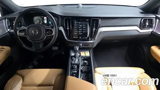 Volvo V60 Cross Country 2020 — Şəkil 9/20
