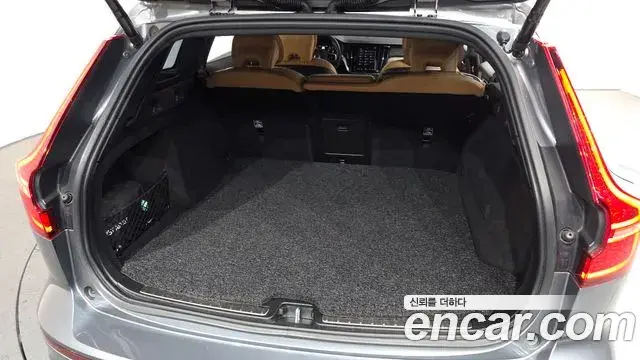 Volvo V60 Cross Country 2020 — Şəkil 17/20