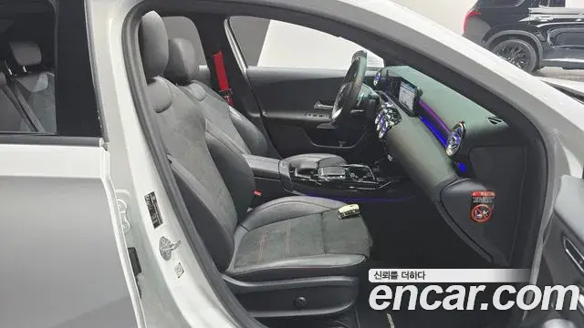 Mercedes-Benz A-Class 2020 — ფოტო 18/20