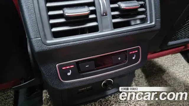 Audi SQ5 2023 — Şəkil 8/20