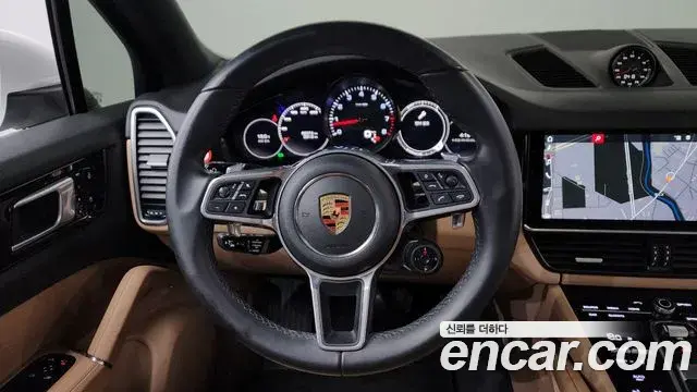 Porsche Cayenne 2019 — Фото 13/20