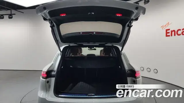 Porsche Cayenne 2019 — Фото 20/20