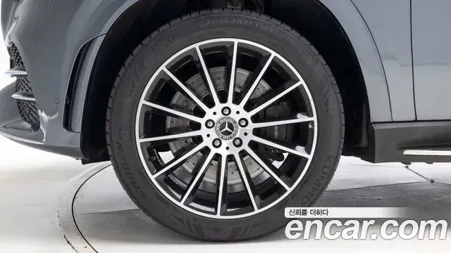 Mercedes-Benz GLE-Class 2022 — Şəkil 10/20
