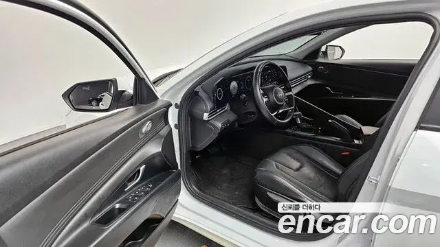 Hyundai Avante 2020 — Photo 10/20