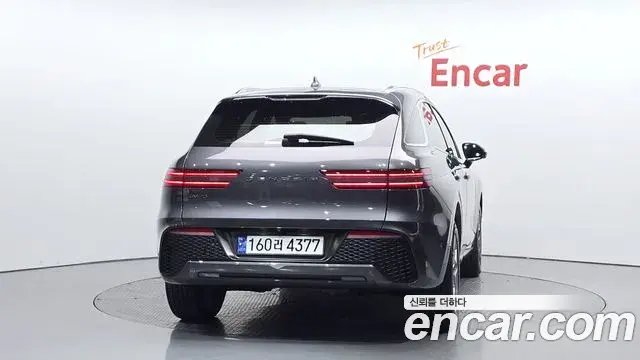 Genesis GV70 2021 — ფოტო 18/20
