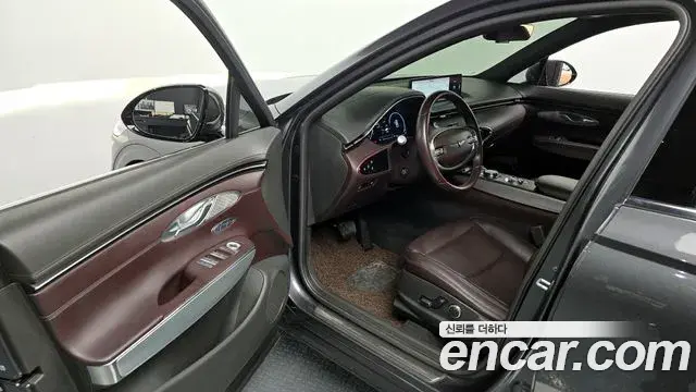 Genesis GV70 2021 — ფოტო 7/20