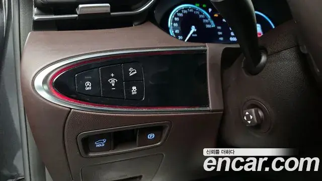 Genesis GV70 2021 — ფოტო 19/20