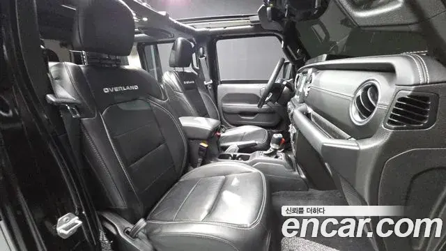 Jeep Wrangler 2021 — ფოტო 9/20