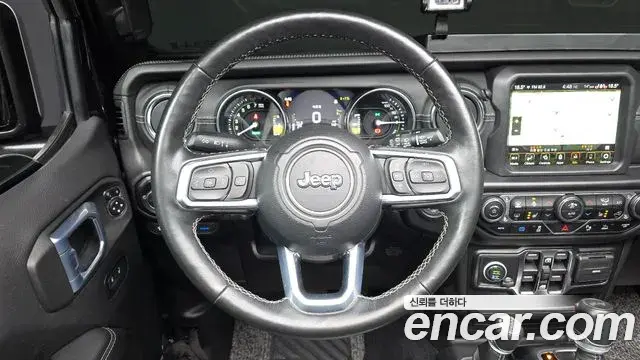 Jeep Wrangler 2021 — ფოტო 20/20