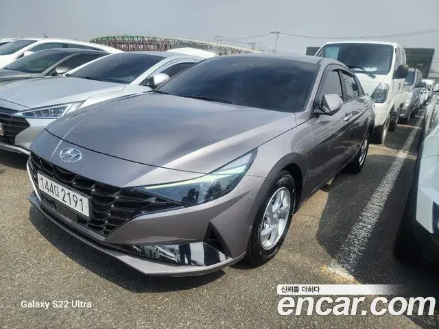 Hyundai The New Avante Hybrid 2022 — Photo 19/20