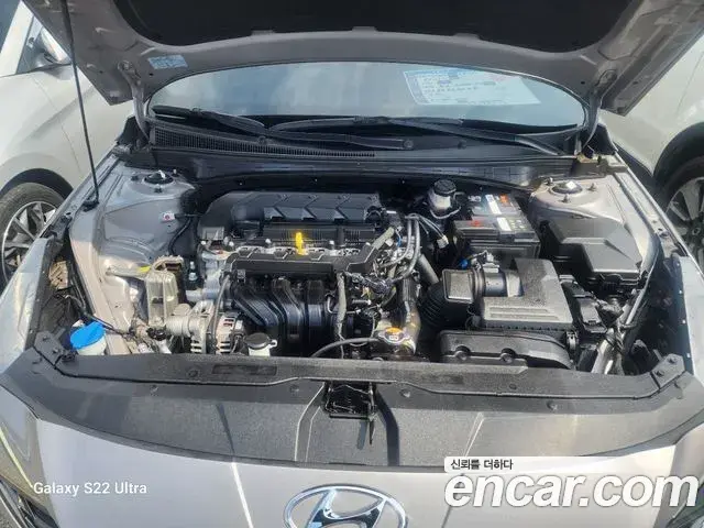 Hyundai The New Avante Hybrid 2022 — Photo 8/20