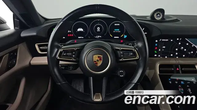 Porsche Taycan 2021 — ფოტო 9/20