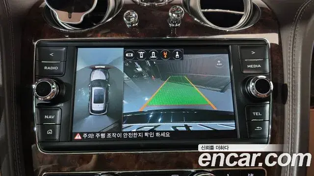 Bentley Bentayga 2018 — Photo 15/20