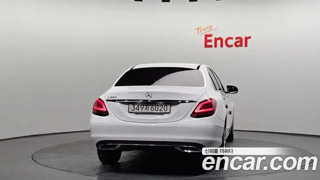 Mercedes-Benz C-Class 2020 — Фото 3/19