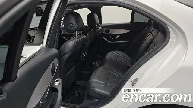 Mercedes-Benz C-Class 2020 — Фото 10/19